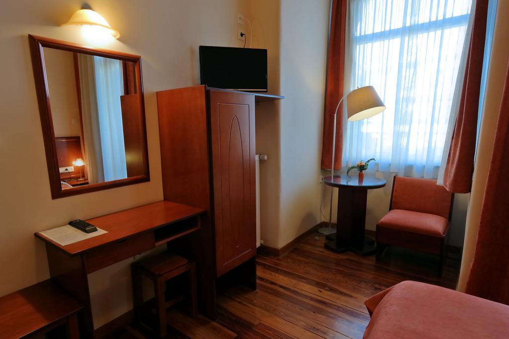 Hotel Excelsior Loutraki  Room photo